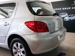 2012款 1.6L 自动 两厢 舒适版