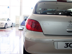 2012款 1.6L 自动 两厢 舒适版