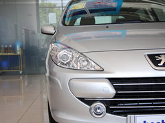 2012款 1.6L 自动 两厢 舒适版