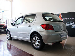 2012款 1.6L 自动 两厢 舒适版
