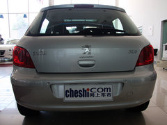 2012款 1.6L 自动 两厢 舒适版