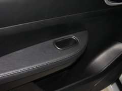 2012款 1.6L 自动 两厢 舒适版