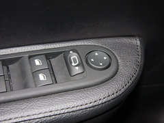 2012款 1.6L 自动 两厢 舒适版