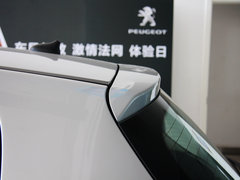 2012款 1.6L 自动 两厢 舒适版