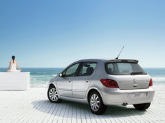 2012款 1.6L 自动 两厢 舒适版