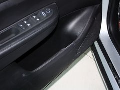 2012款 1.6L 自动 Cross