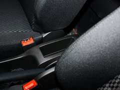 2012款 1.6L 自动 Cross