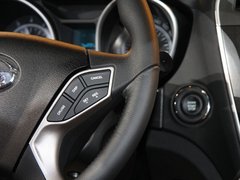 2012款 2.0L 自动 尊贵版 5座