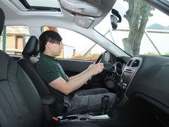 2012款 2.0L 自动 尊贵版 5座