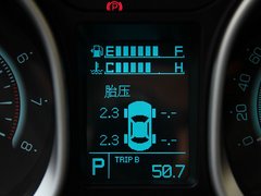 2012款 2.0L 自动 尊贵版 5座