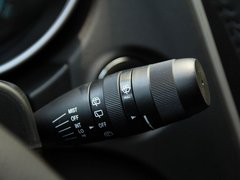 2012款 2.0L 自动 尊贵版 5座