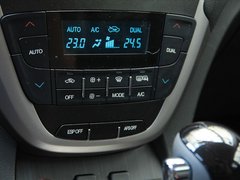2012款 2.0L 自动 尊贵版 5座