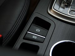 2012款 2.0L 自动 尊贵版 5座