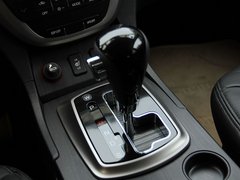 2012款 2.0L 自动 尊贵版 5座
