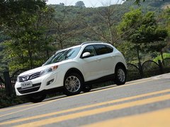 2012款 2.0L 自动 尊贵版 5座