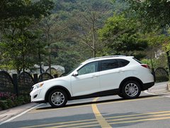 2012款 2.0L 自动 尊贵版 5座