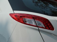 2012款 2.0L 自动 尊贵版 5座