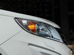 2012款 2.0L 自动 尊贵版 5座