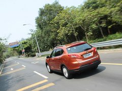 2012款 2.0L 自动 尊贵版 5座