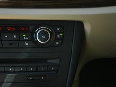 宝马X1 2012款 xDrive20i 2.0T 豪华型 5座