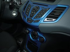 2012款 两厢 1.5L 自动 动感限量版
