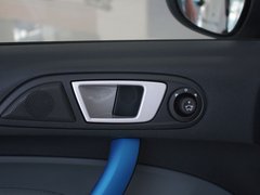 2012款 两厢 1.5L 自动 动感限量版