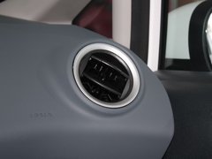 2012款 两厢 1.5L 自动 动感限量版