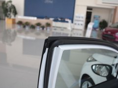 2012款 两厢 1.5L 自动 动感限量版