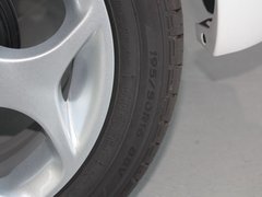 2012款 两厢 1.5L 自动 动感限量版