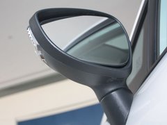 2012款 两厢 1.5L 自动 动感限量版