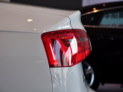 2012款 2.0 TFSI CVT 标准型