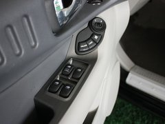 2012款 2.0T 手动 四驱豪华版 5座
