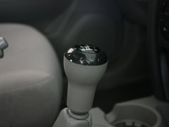 2012款 2.0T 手动 四驱豪华版 5座