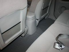2012款 2.0T 手动 四驱豪华版 5座