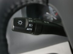 2012款 2.0T 手动 四驱豪华版 5座
