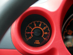 2012款 1.0 手动 豪华型