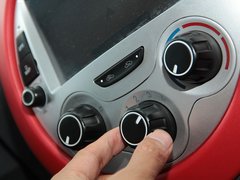 2012款 1.0 手动 豪华型