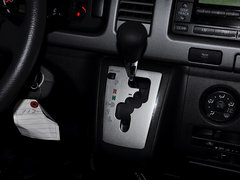 2011款 HIACE 2.7L 自动 标准版 13座