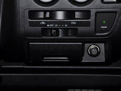 2011款 HIACE 2.7L 自动 标准版 13座