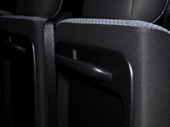 2011款 HIACE 2.7L 自动 标准版 13座