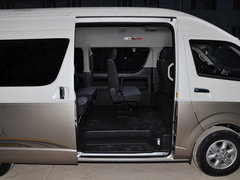 2011款 HIACE 2.7L 自动 标准版 13座