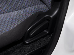 2011款 HIACE 2.7L 自动 标准版 13座
