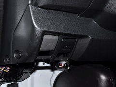 2011款 HIACE 2.7L 自动 标准版 13座