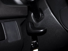 2011款 HIACE 2.7L 自动 标准版 13座