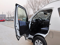 2011款 HIACE 2.7L 自动 标准版 13座