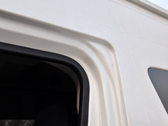 2011款 HIACE 2.7L 自动 标准版 13座