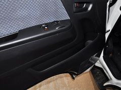 2011款 HIACE 2.7L 自动 标准版 13座