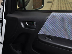 2011款 HIACE 2.7L 自动 标准版 13座
