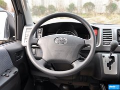 2011款 HIACE 2.7L 自动 标准版 13座