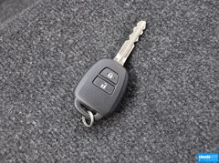 2011款 HIACE 2.7L 自动 标准版 13座